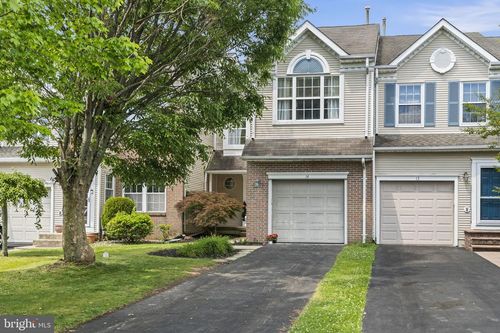 14 Sparrow Walk, NEWTOWN, PA, 18940-9284 | Card Image