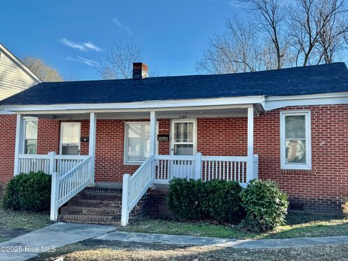1105 College St, Kinston, NC, 28501-3829 | Card Image