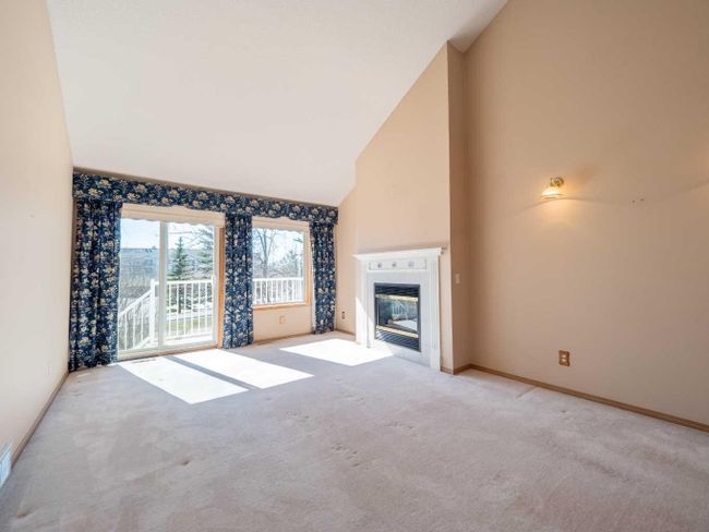 94 Somervale Point Sw, Home with 2 bedrooms, 2 bathrooms and 2 parking in Calgary AB | Image 8