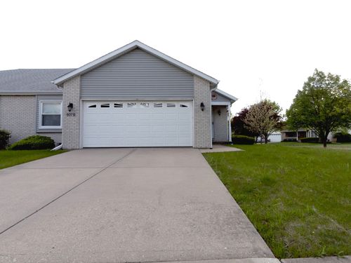 b-607 Flanagan Dr, Minooka, IL, 60447-8919 | Card Image