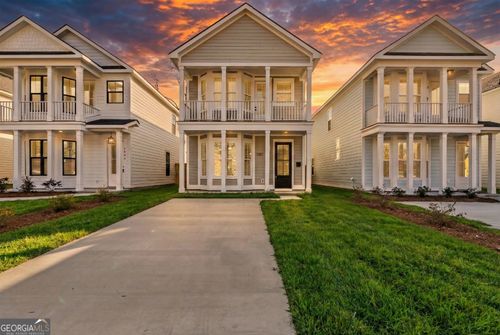 1207 E 34th St, Savannah, GA, 31404-2821 | Card Image