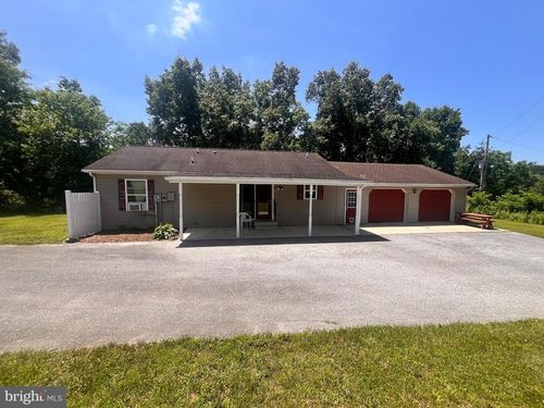 4785 Baer Valley Ln, Hellam, PA, 17406-9354 | Card Image