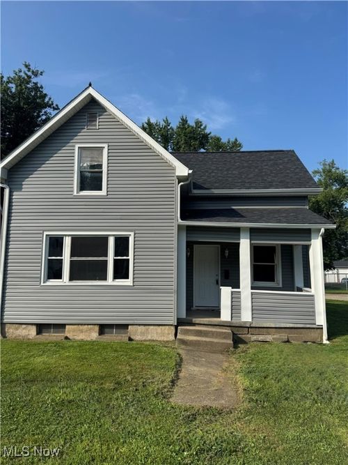 932 Keen St, Zanesville, OH, 43701-3321 | Card Image