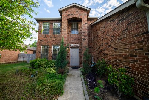 1316 White Dove Ln, Denton, TX, 76210-3898 | Card Image
