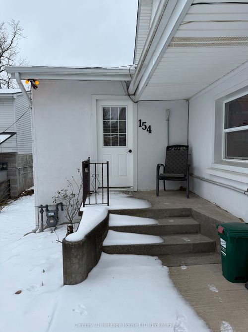 studio-154 Ridge Rd N, Fort Erie, ON, L0S1N0 | Card Image