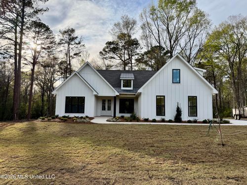 39 Forest Barnes Rd, Petal, MS, 39465-9438 | Card Image