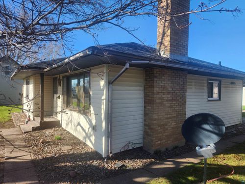 218 E 11th Ave, Ashland, WI, 54806 | Card Image