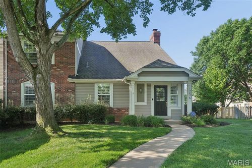 15826-15826 Harris Ridge Ct, Chesterfield, MO, 63017-8725 | Card Image