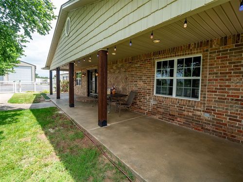 16003 Gaddy Road, Shawnee, OK, 74801 | Card Image