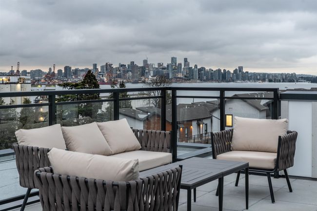 352 - 555 E 2 Nd Street, Townhouse with 3 bedrooms, 2 bathrooms and 1 parking in North Vancouver BC | Image 2