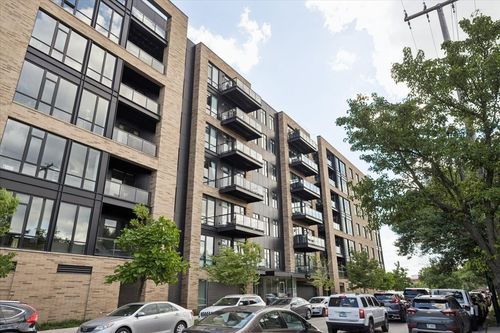 601-1701 W Webster Ave, Chicago, IL, 60614 | Card Image