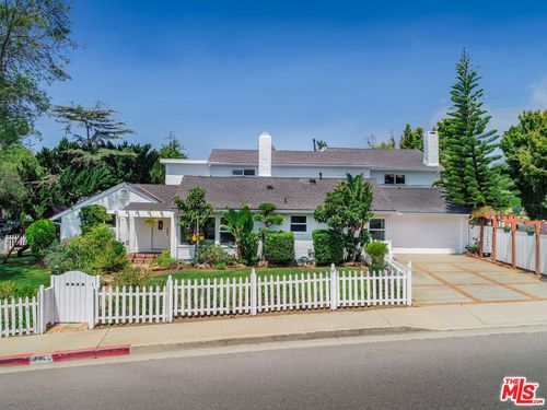 17001 Bollinger Dr, Pacific Palisades, CA, 90272-3224 | Card Image