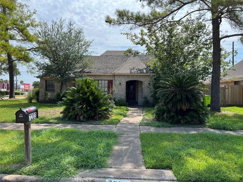 7203 Mission Court Dr, Houston, TX, 77083-4506 | Card Image