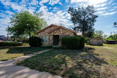 1104 N Avenue E, Haskell, TX, 79521-3626 | Card Image