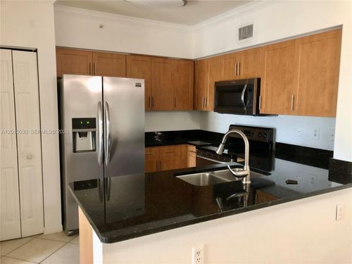 304-6559 Emerald Dunes Dr, West Palm Beach, FL, 33411-2773 | Card Image