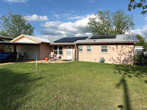 1303 Se 22nd Ave, Mineral Wells, TX, 76067-6777 | Card Image