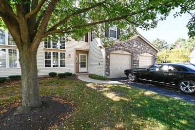 6867 Chesapeake Court, Townhouse with 2 bedrooms, 2 bathrooms and 3 parking in Gurnee IL | Image 1