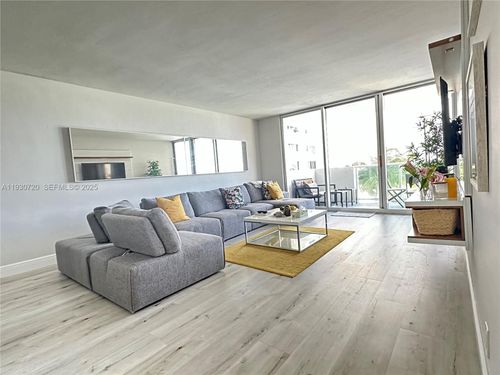 apt-329-1200 West Ave, Miami Beach, FL, 33139-4312 | Card Image