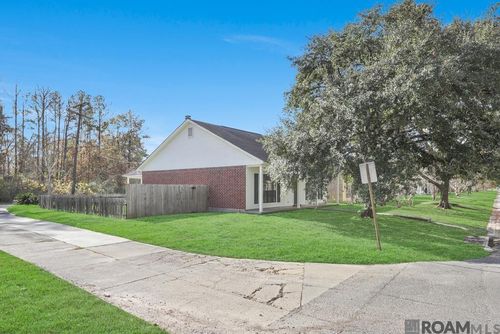 17282 Lake Park Ave, Baton Rouge, LA, 70816-1705 | Card Image