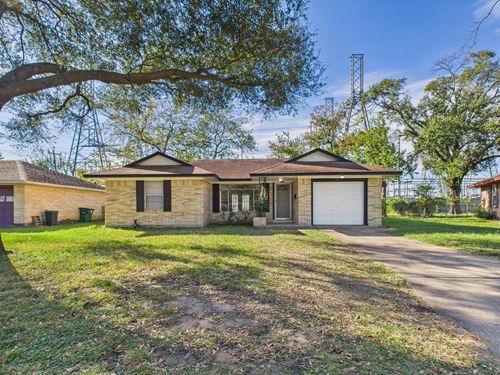 3035 Guese Rd, Houston, TX, 77018-7206 | Card Image