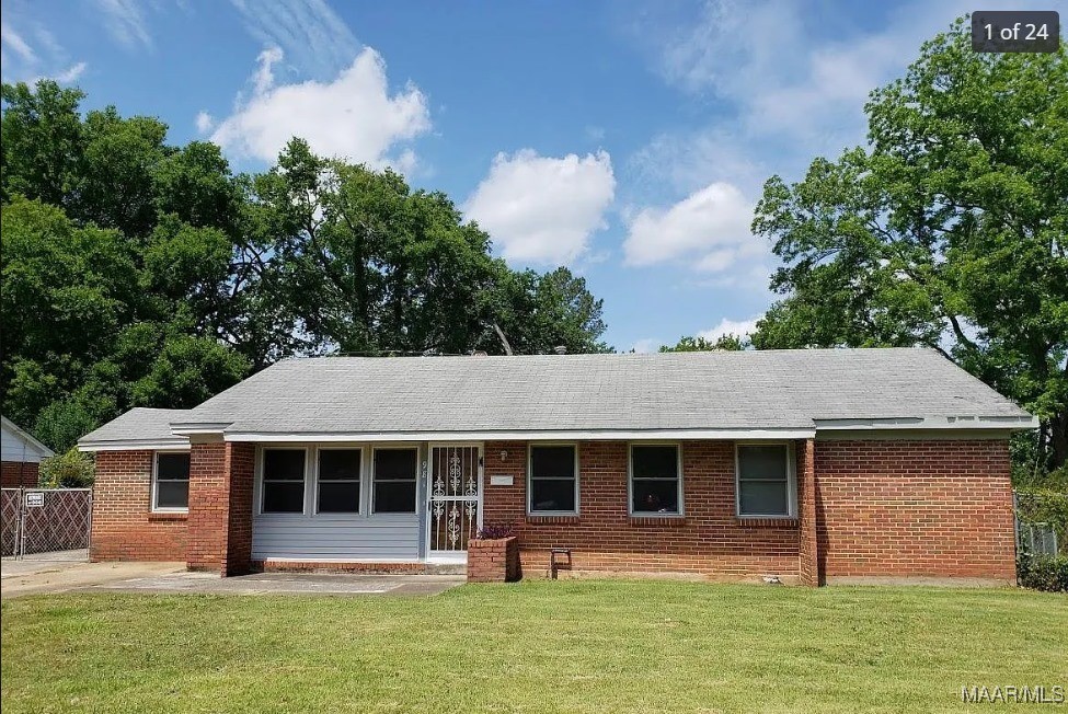 Parkwood Ct, Montgomery, AL 36109