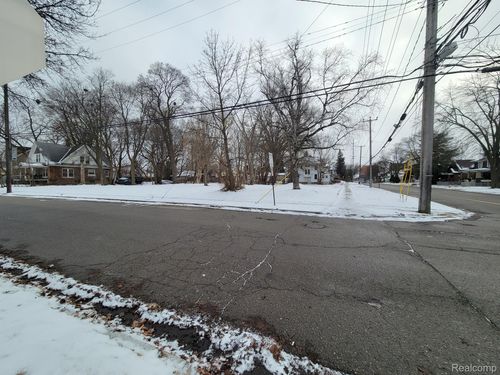 110 N Johnson St, Pontiac, MI, 48341-1330 | Card Image