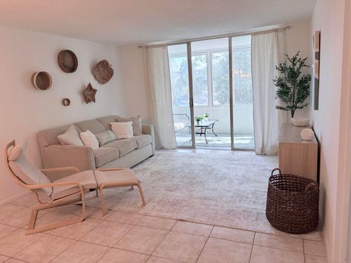 327-2650 Nw 49th Ave, Lauderdale Lakes, FL, 33313-2690 | Card Image