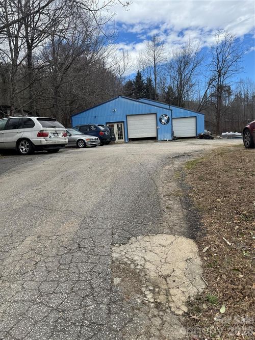 527-A E Mills Street, Columbus, NC, 28722 | Card Image