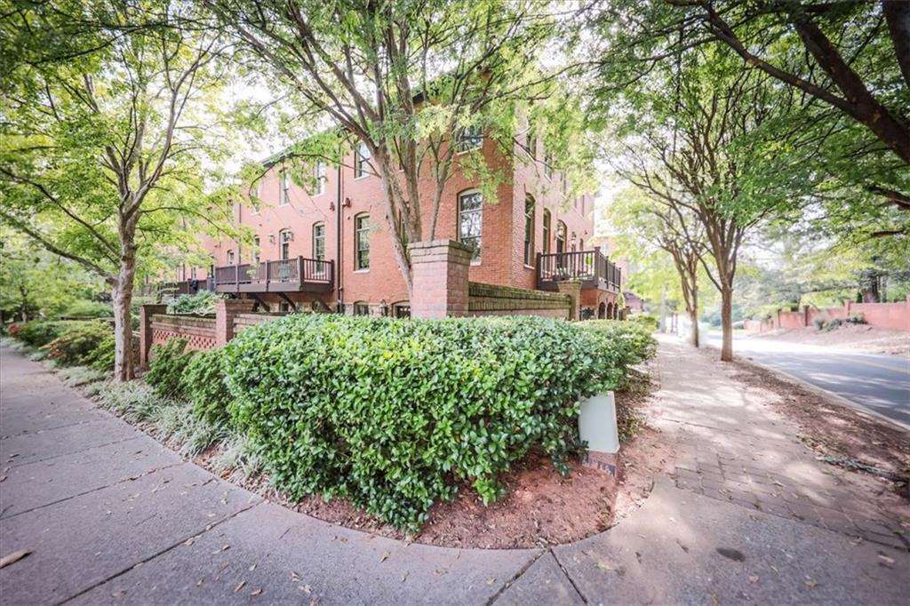 Spring St, Smyrna, GA 30080