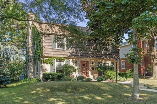 3376 S 44th Street, Greenfield, WI, 53219 | Card Image