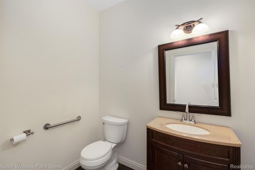 37580 Lakeshore Dr, Harrison Township, MI, 48045-5806 | Card Image