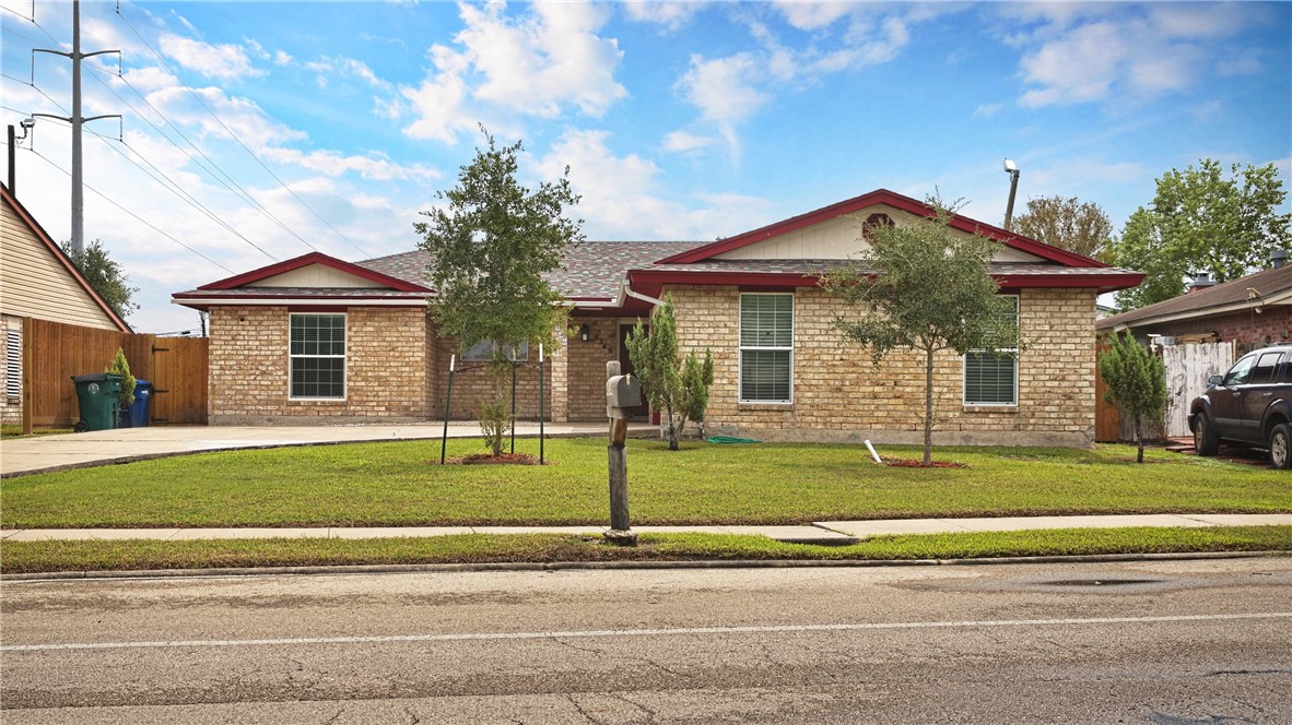 Woodland Creek Dr, Corpus Christi, TX 78410