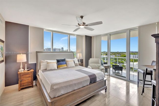 APT-514 - 1 N Ocean Blvd, Condo with 2 bedrooms, 2 bathrooms and null parking in Pompano Beach FL | Image 18