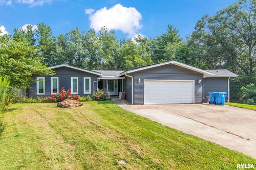 14154 Villa Maria Ln, Athens, IL, 62613-7336 | Card Image