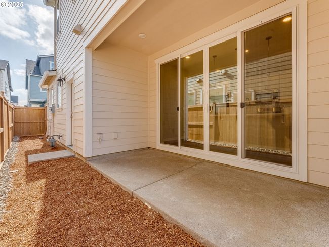 8431 Se Blanton St, House attached with 3 bedrooms, 3 bathrooms and 2 parking in Hillsboro OR | Image 21