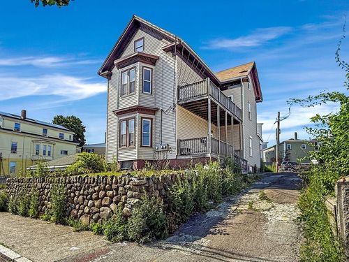 19 High St, Lynn, MA, 01902 | Card Image