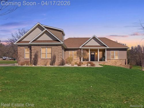2385 S Sashabaw Rd, Ortonville, MI, 48462-9126 | Card Image