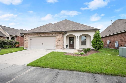 946 Deer Pass Dr, Baton Rouge, LA, 70820-2907 | Card Image