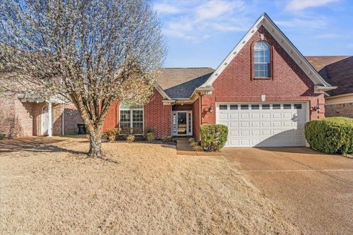 9294 S Fairmont Cir, Collierville, TN, 38017-3581 | Card Image