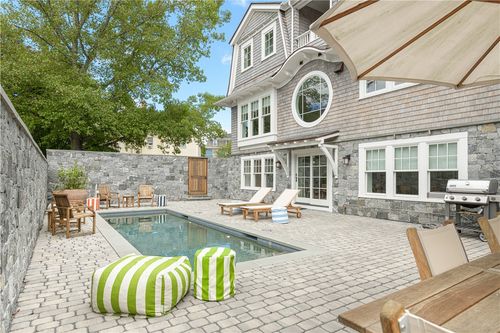 15 High St, Newport, RI, 02840-3158 | Card Image