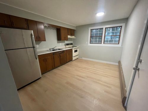 apt-2-15 Kingsley Ct, Rutland, VT, 05701-2804 | Card Image