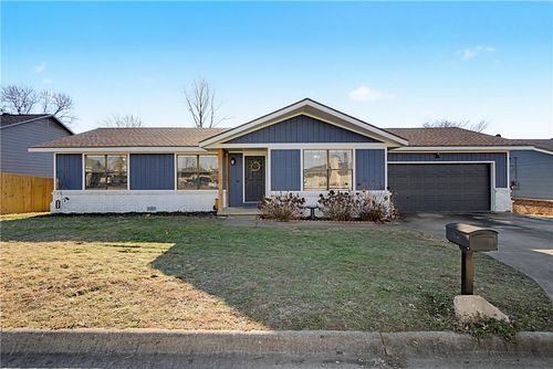 924 S 25th St, Rogers, AR, 72758-4820 | Card Image