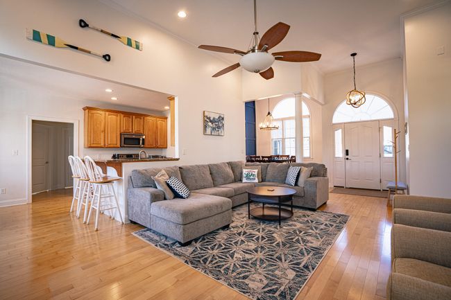 Living Room | Image 9