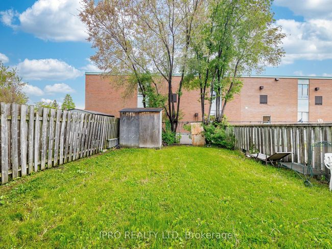 7458 Catalpa Rd, House attached with 6 bedrooms, 3 bathrooms and 4 parking in Mississauga ON | Image 22