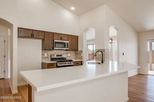 8959 N Soft Winds Dr, Tucson, AZ, 85742-8740 | Card Image