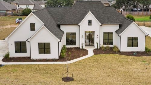 5848 Thousand Oaks Rd, College Station, TX, 77845-4200 | Card Image