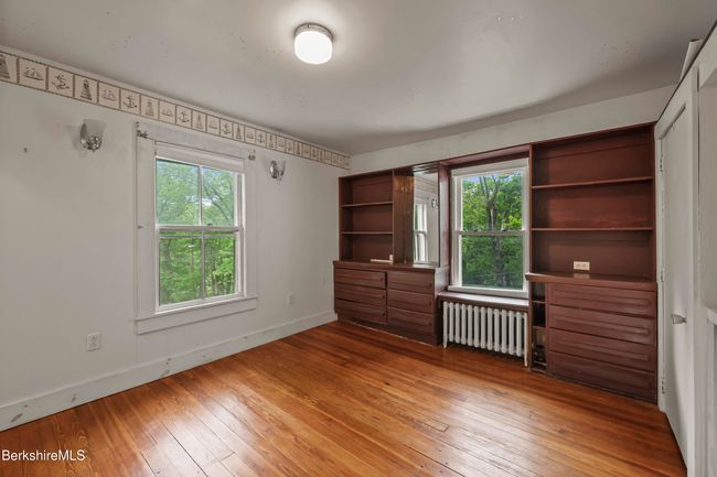 9 High St, Home with 6 bedrooms, 3 bathrooms and 4 parking in Lenox MA | Image 21