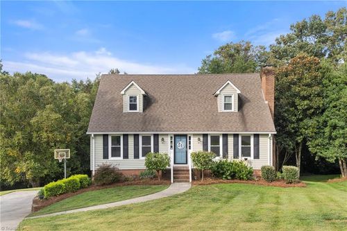 3094 Forest Line Dr, Clemmons, NC, 27012-9084 | Card Image