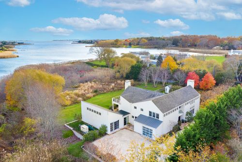 53 Bay Ave, Southampton, NY, 11968-1903 | Card Image