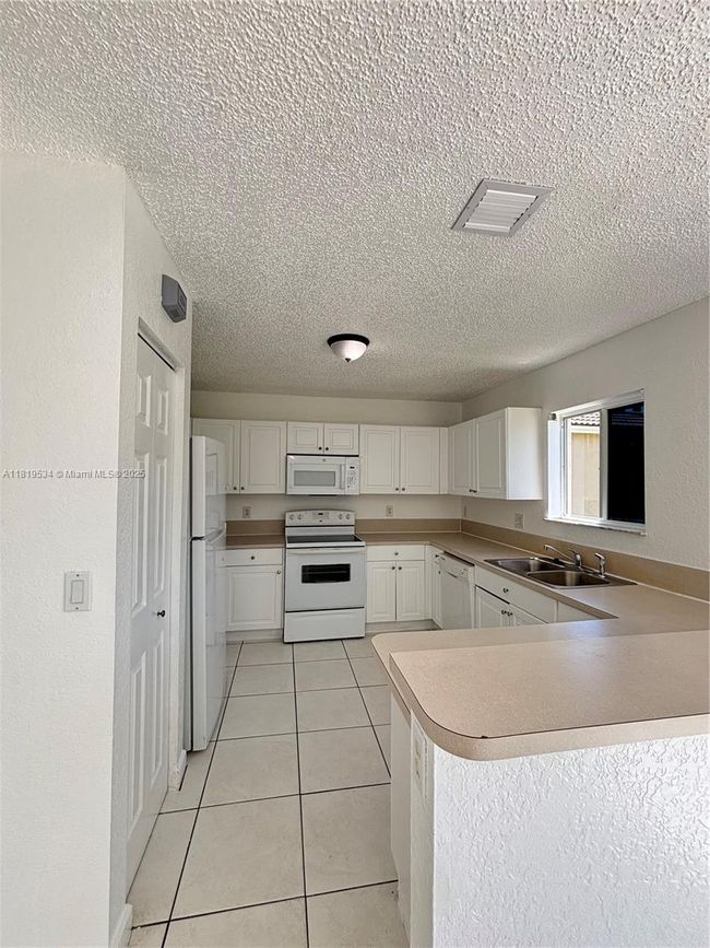 21339 Sw 87 Th Ct, House other with 4 bedrooms, 3 bathrooms and null parking in Cutler Bay FL | Image 22